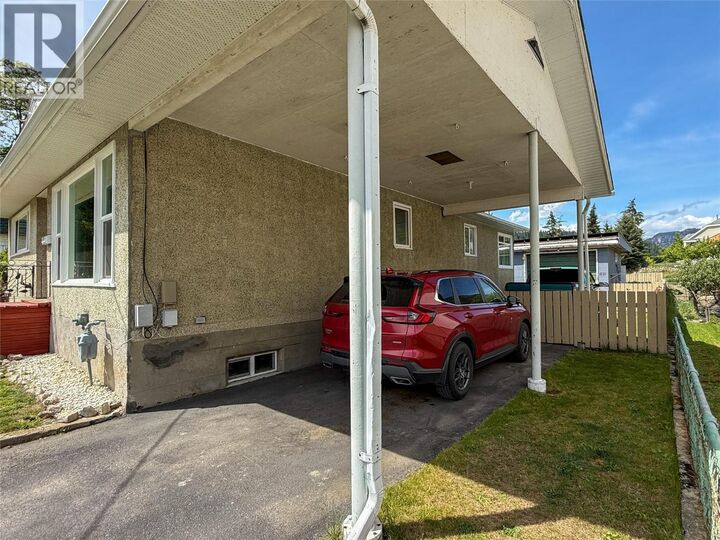 Property Photo:  157 Crescent Street  BC V1N 1B3 