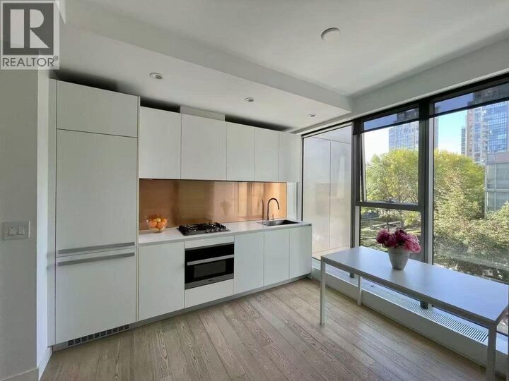 Property Photo: 1480 Howe Street 503 BC V6Z 0G5
