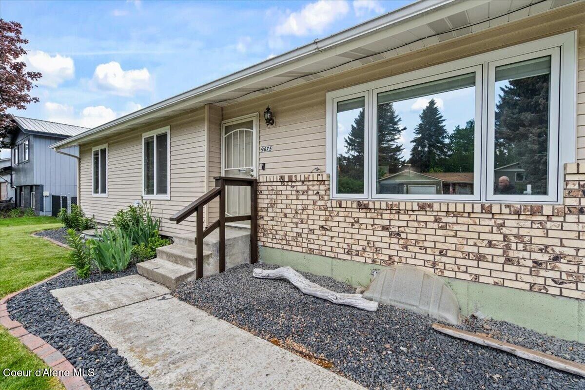 Property Photo:  9675 N Valley Way  ID 83835 