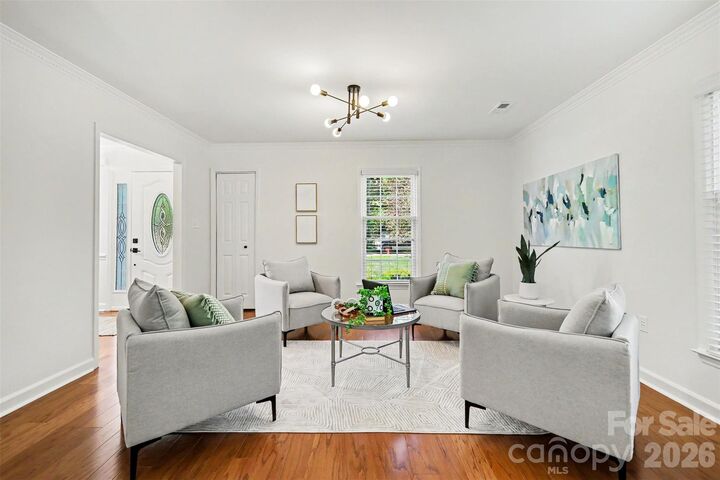 Property Photo: 4831 Deanscroft Drive NC 28226