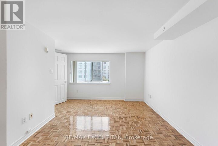Property Photo: 1407 Dupont Street 509 ON M6H 2B1