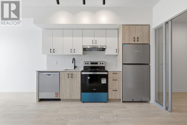 Property Photo:  4853 Thomas Alton Boulevard 415  ON L7M 0H3 