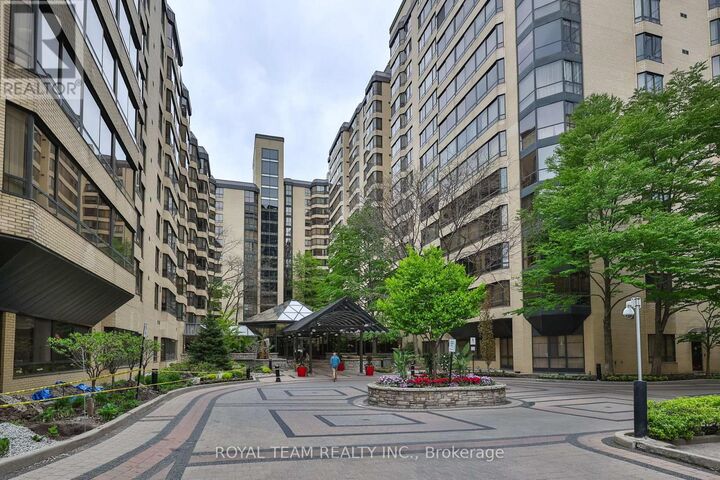 Property Photo:  211 Saint Patrick Street C-Ph 10  ON M5T 2Y9 