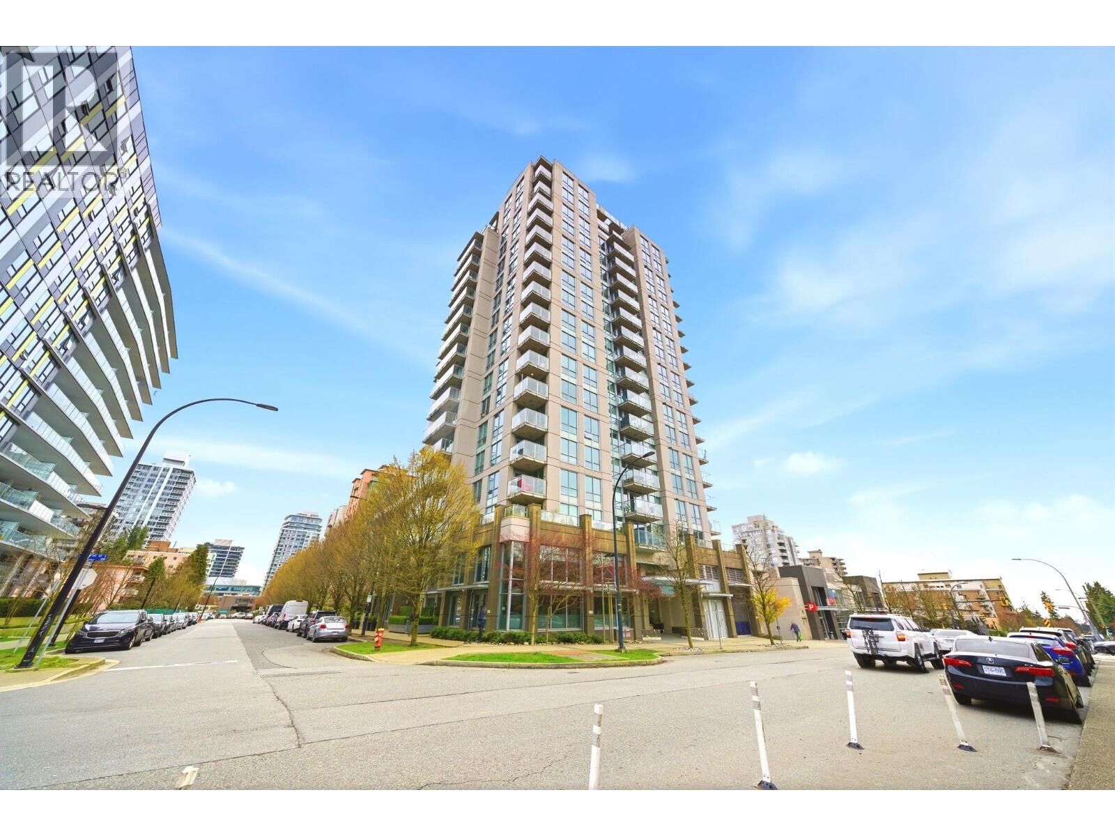 Property Photo: 135 East 17th Street 705 BC V7L 0C4