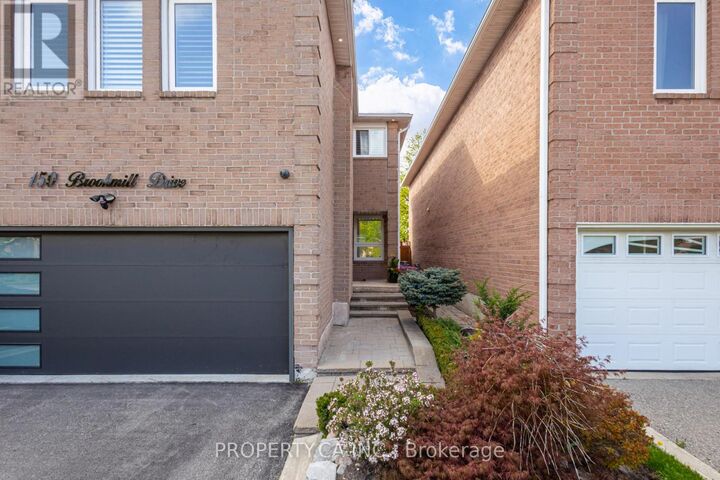 Property Photo:  150 Brookmill Drive  ON L4J 6M2 