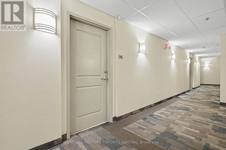 Property Photo:  90 Charlton Avenue West 706  ON L8P 0B4 