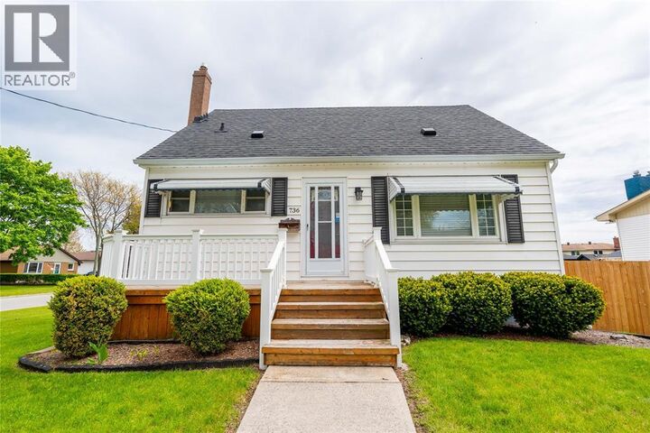 Property Photo:  736 Southern Avenue  ON N7T 7E3 