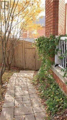 Property Photo:  18 8 Townwood Drive  ON L4E 4Y9 