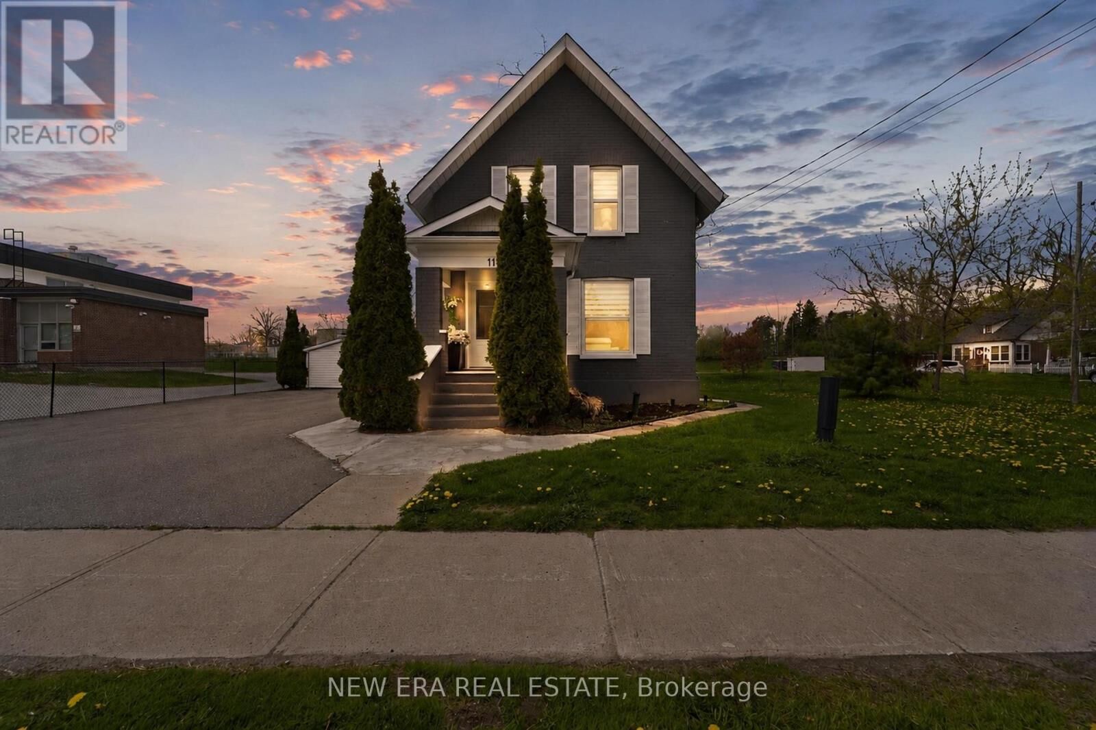 Property Photo:  11 Albert Street North  ON K9V 4J3 