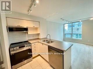 Property Photo:  18 Yonge Street 1514  ON M5E 1Z8 