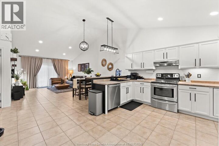 Property Photo: 163 Antonio Court ON N8H 5P5