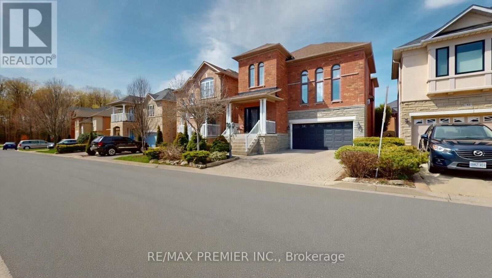 Property Photo: 28 Osprey Drive ON L4H 1Y2