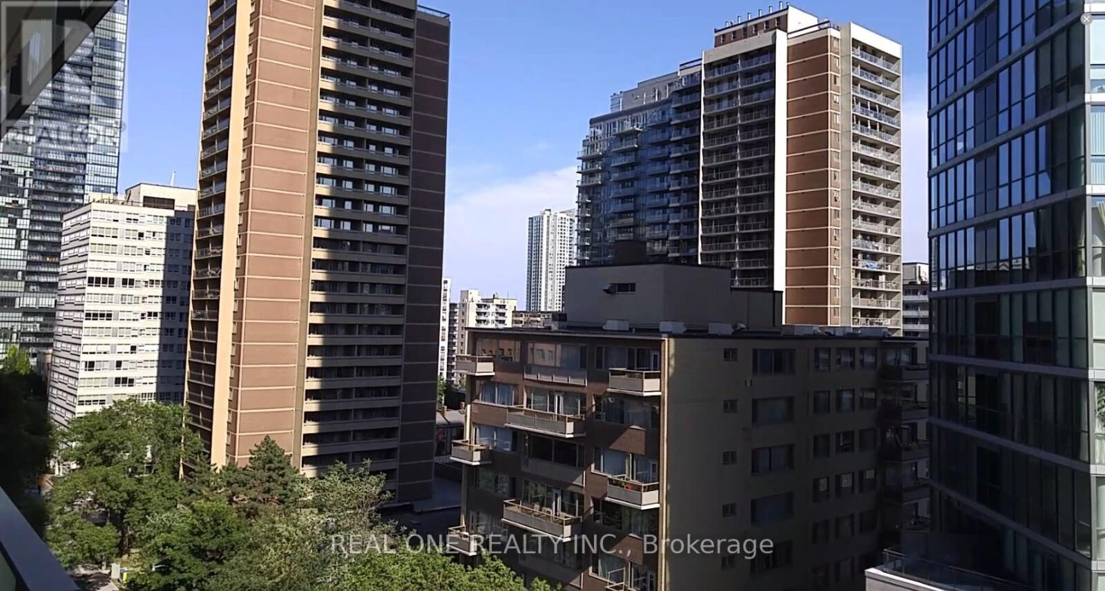 Property Photo: 42 Charles Street East 803 ON M4Y 1T1