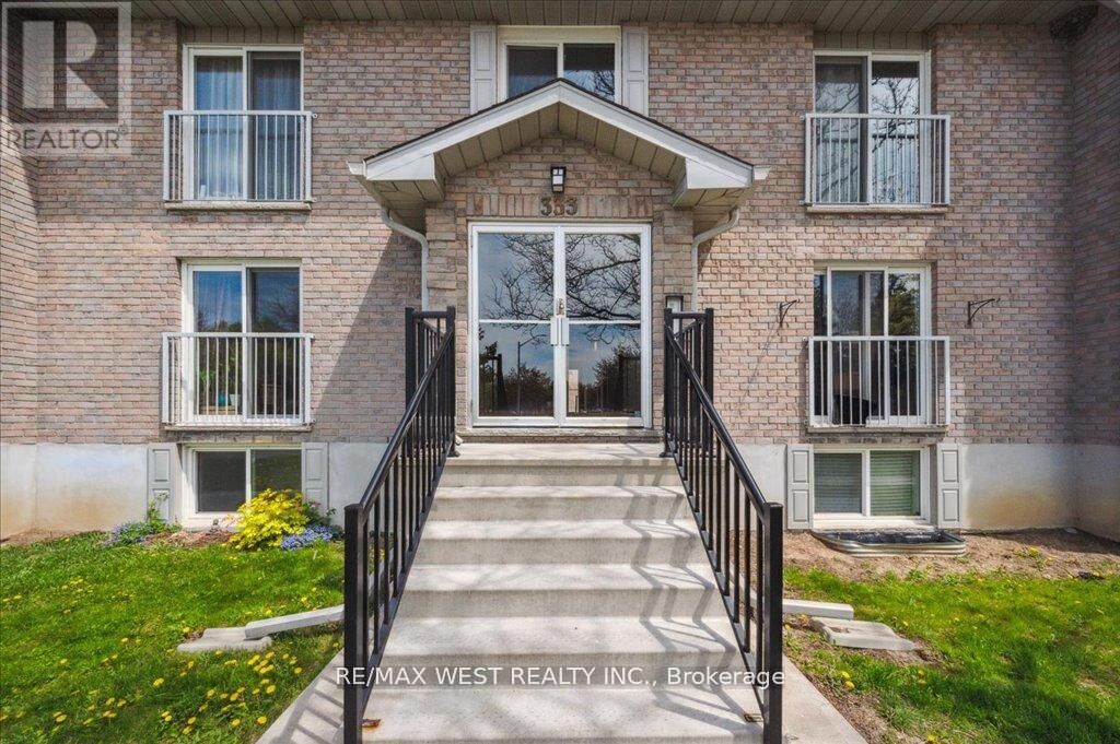 Property Photo: 333 Northlake Drive 1 ON N2V 1Z1