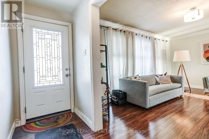 Property Photo:  1980 Hartland Drive  ON L5J 1M6 