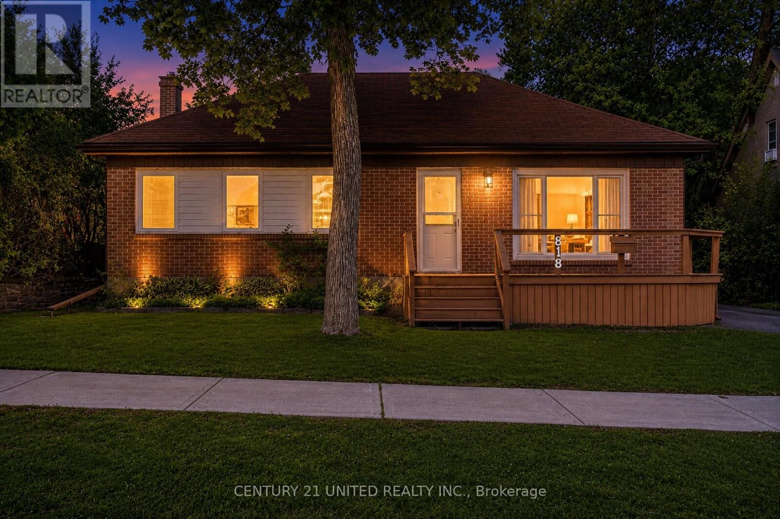 Property Photo:  818 Rishor Crescent  ON K9H 5C7 