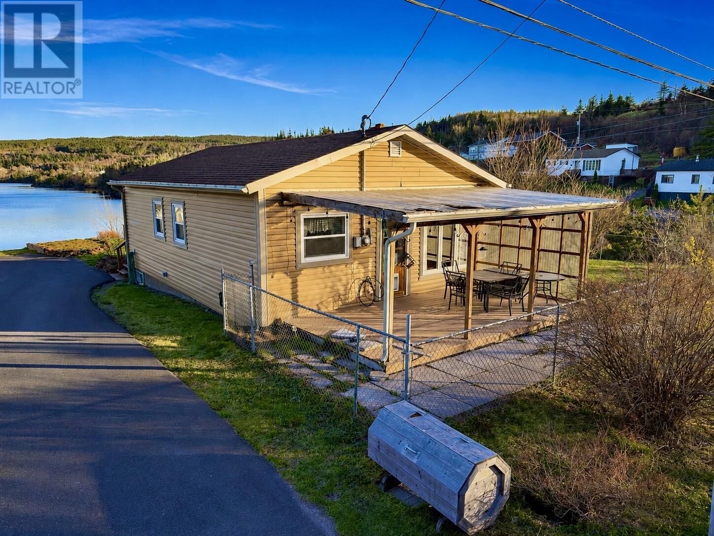 Property Photo:  2 Cabot Road North  NL A0E 2P0 