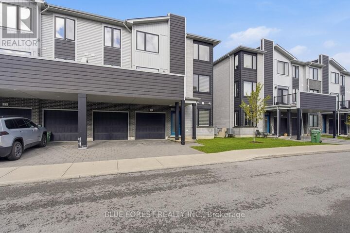 Property Photo:  177 Edgevalley Road 21  ON N5V 0C5 
