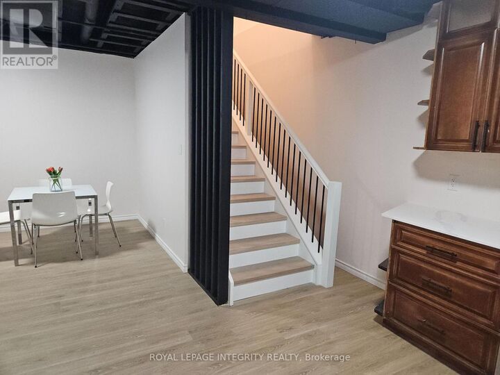 Property Photo: 804 Hot Springs Way ON K1V 1R9