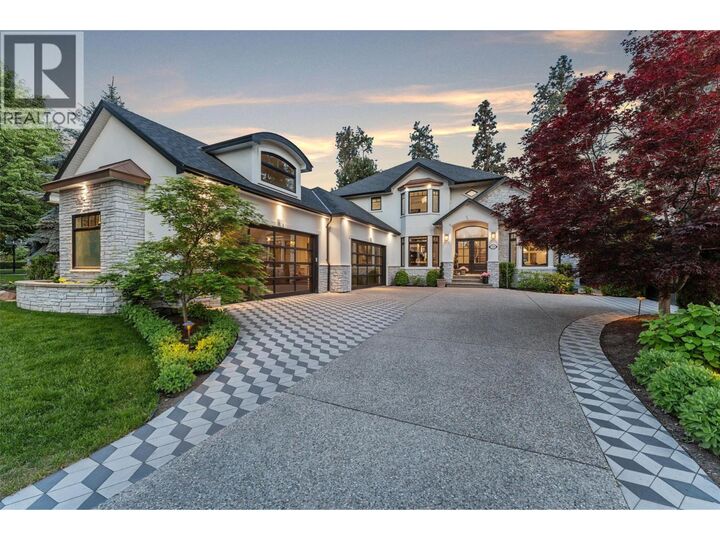 Property Photo:  539 Metcalfe Avenue  BC V1W 4V7 