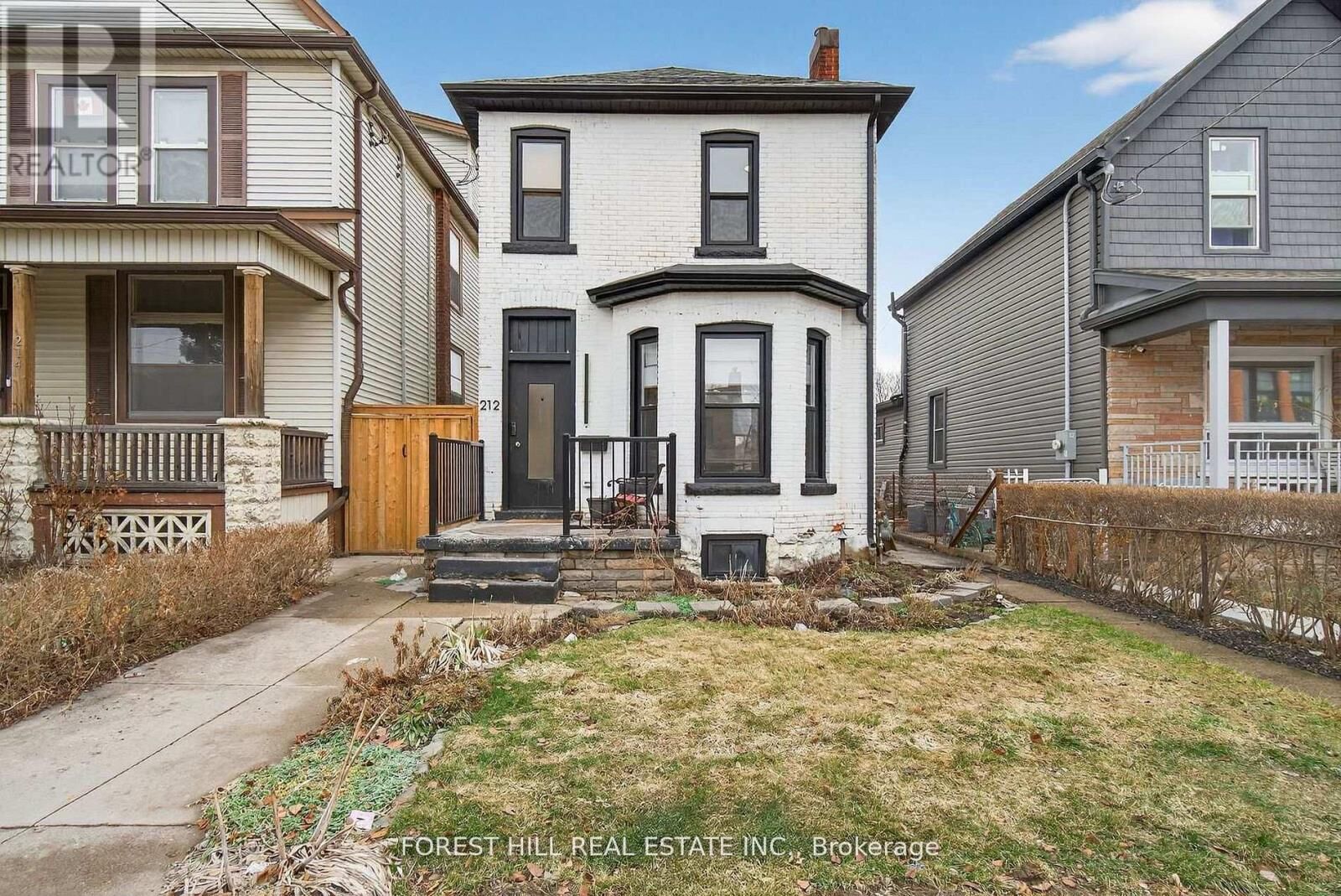 Property Photo:  212 Gibson Avenue  ON L8L 6K1 