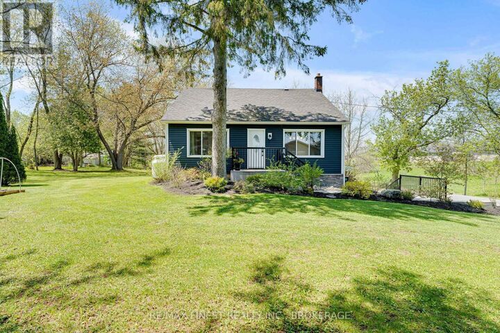Property Photo: 401 Dundas Street West ON K7R 2B8