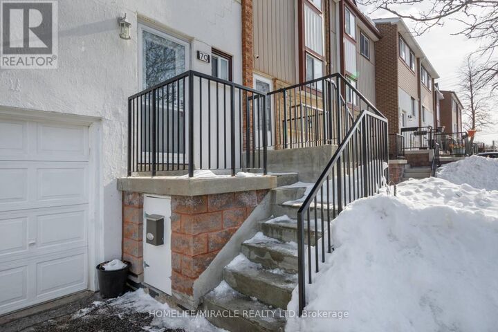 Property Photo:  70 Moregate Crescent 51  ON L6S 3K9 