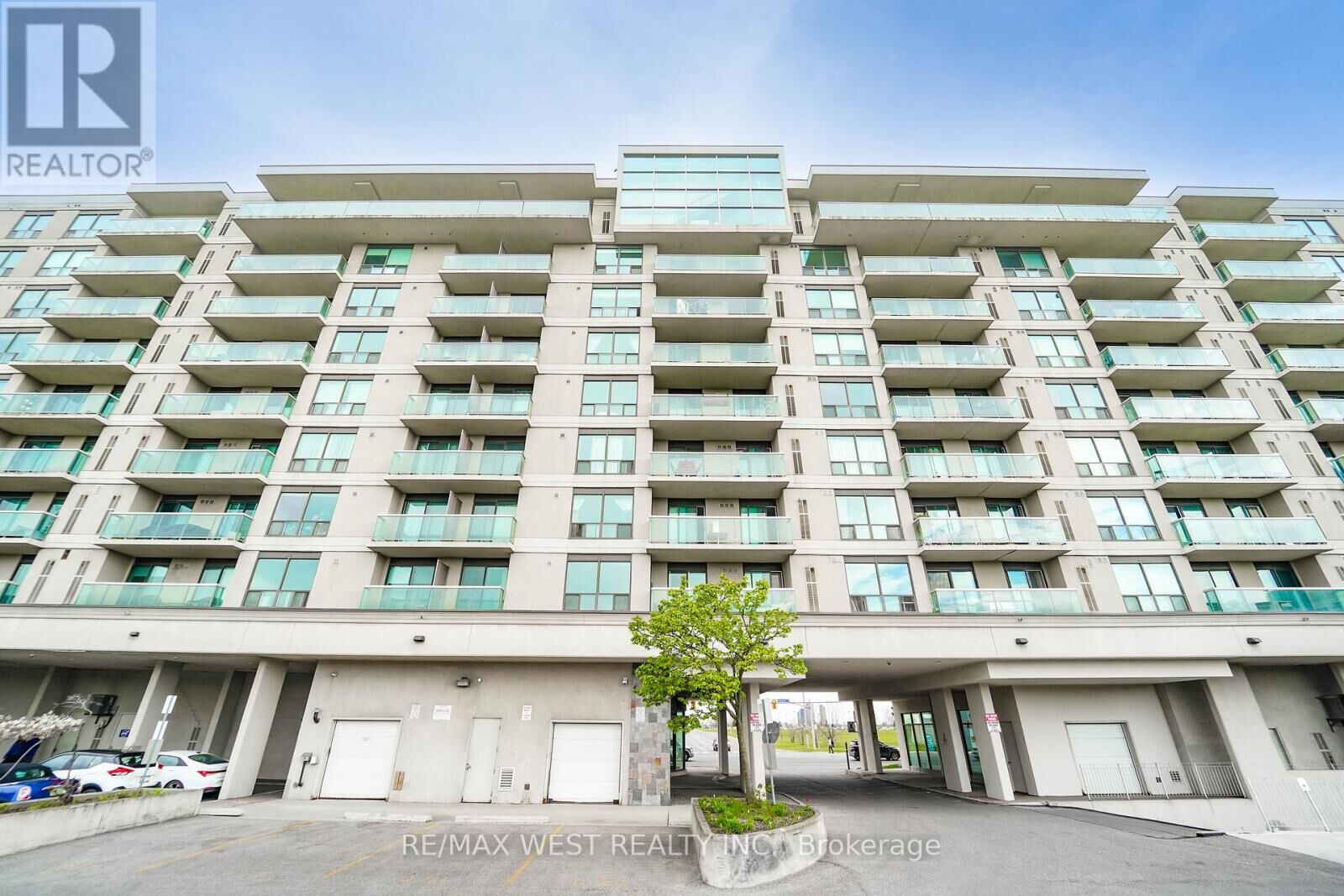 Property Photo:  1030 Sheppard Avenue West 208  ON M3H 6C1 