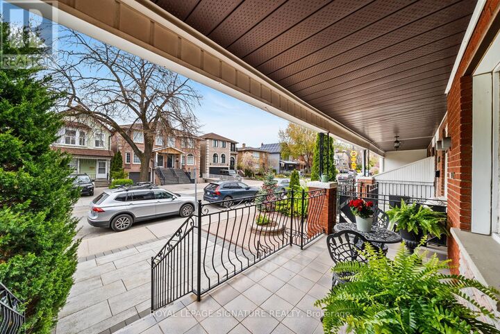 Property Photo:  387 Bartlett Avenue North  ON M6H 3G8 