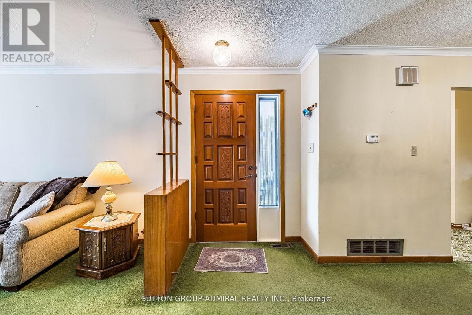 Property Photo:  92 Redgrave Drive  ON M9R 3V3 