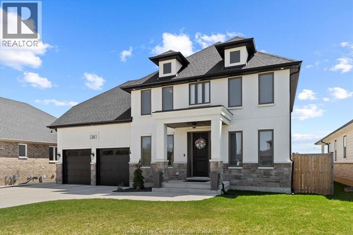 Property Photo:  14 Dundee  ON N7M 0S7 
