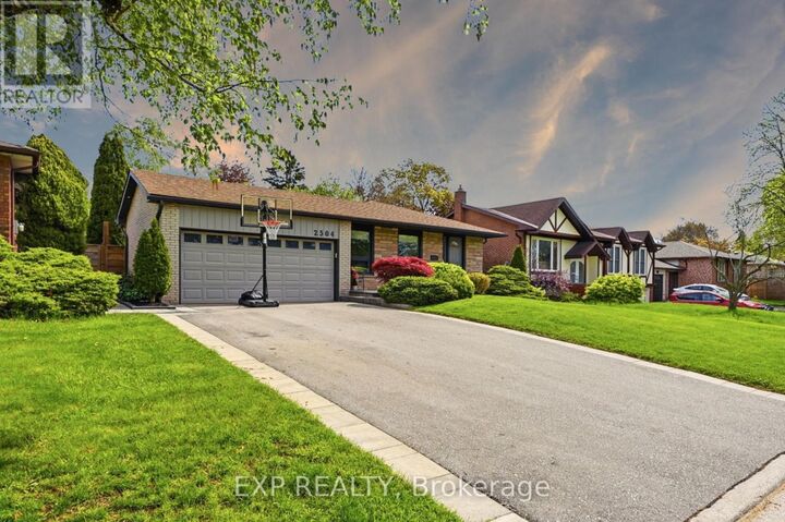 Property Photo: 2504 Yarmouth Crescent ON L6L 2M8