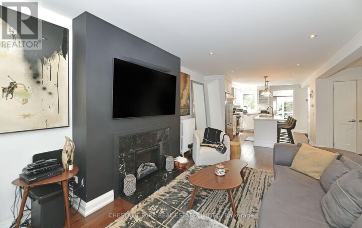 Property Photo:  133 Cottingham Street 2  ON M4V 1B9 