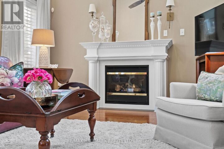 Property Photo:  4 Lythgoe Lane  ON L1Z 1N6 