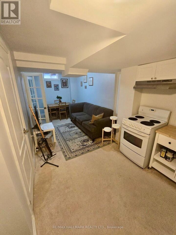 Property Photo:  239 Banbrooke Crescent Basement  ON L3X 2W5 