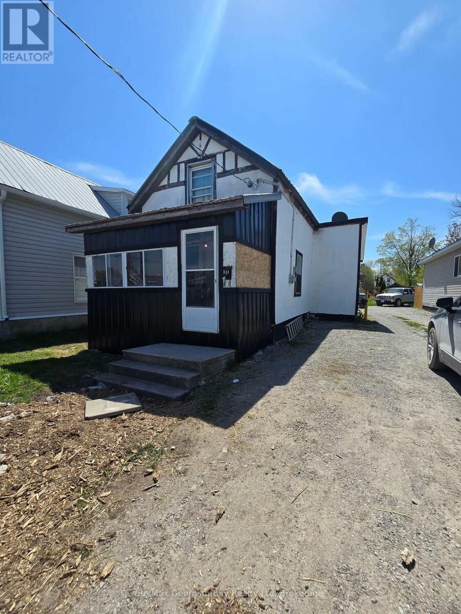Property Photo:  111 Andrew Street South  ON L3V 5J3 