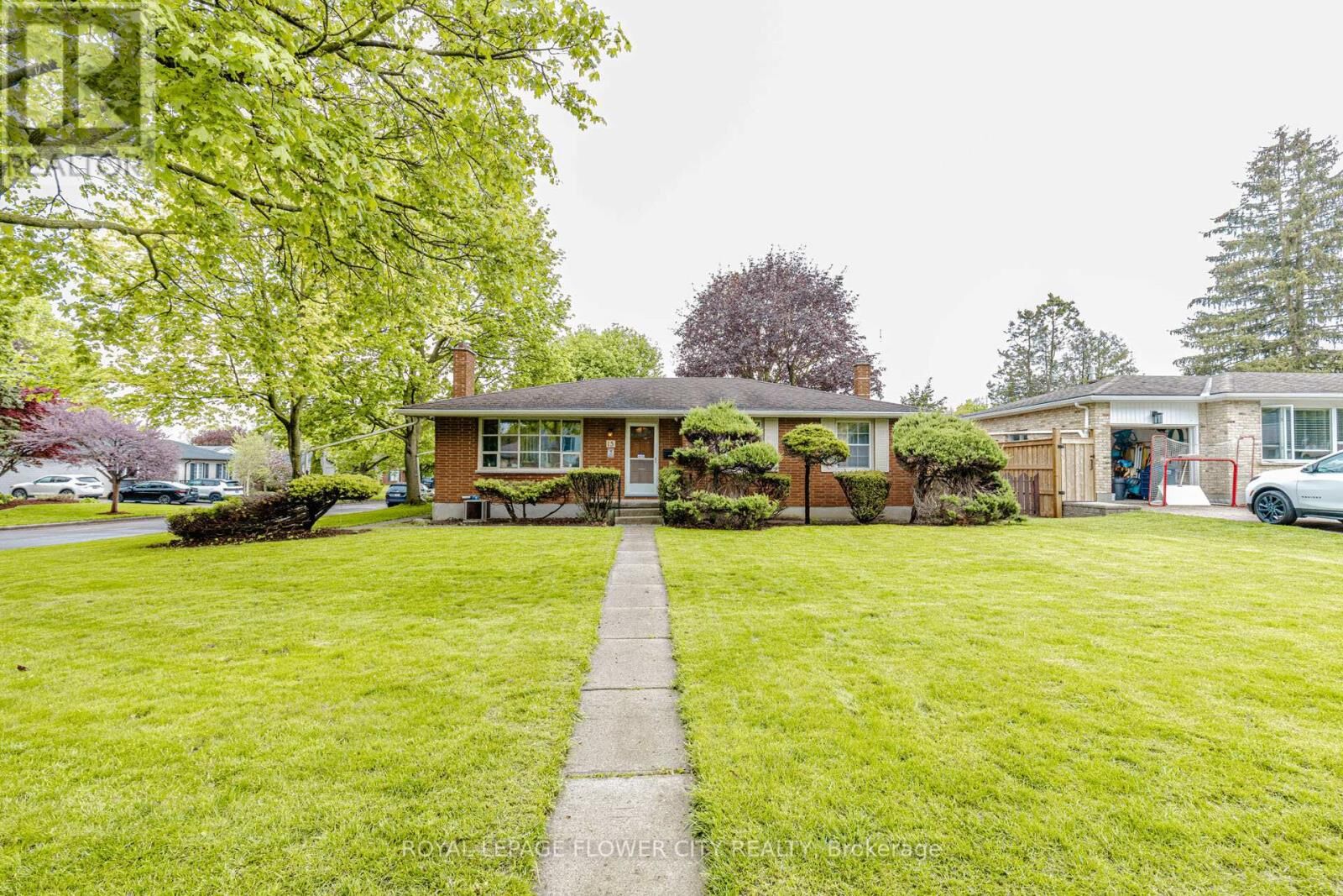 Property Photo: 15 Cumberland Crescent ON N5X 1B7