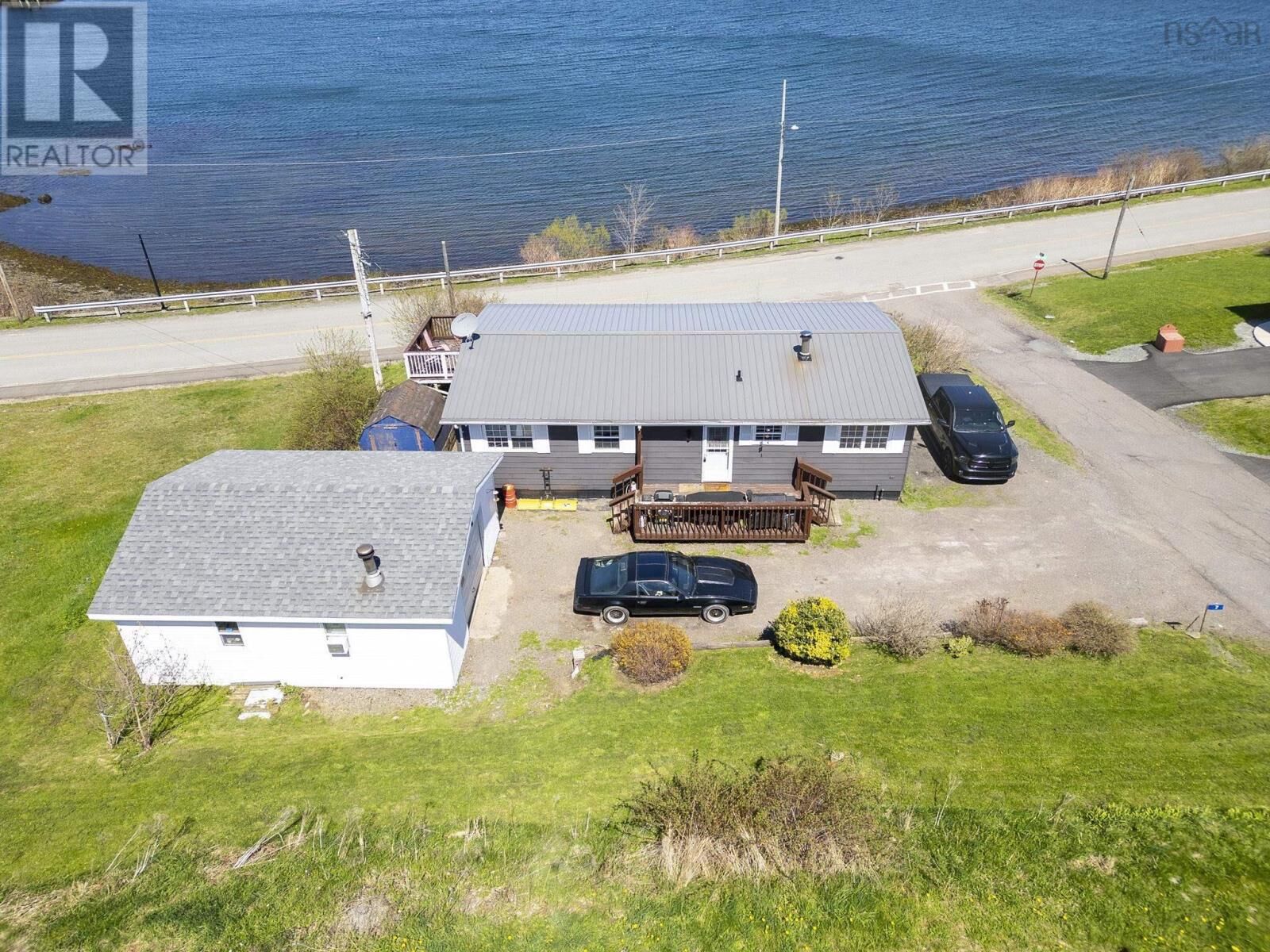 Property Photo:  7 Dale Avenue  NS B0E 2G0 