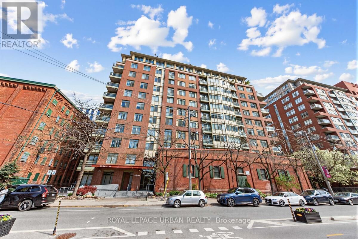 Property Photo:  70 Mill Street 607  ON M5A 4R1 