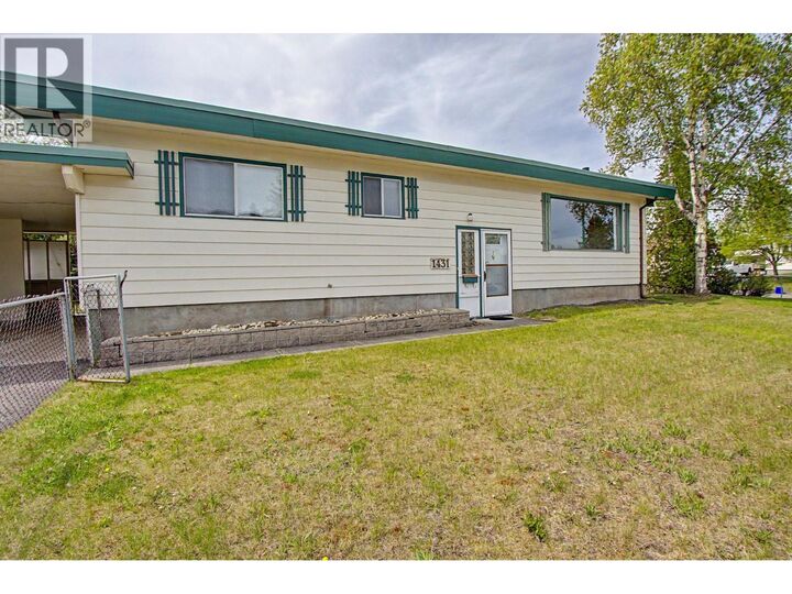 Property Photo:  1431 Fraser Crescent  BC V2M 3Y3 