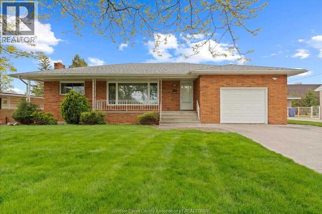 Property Photo: 3299 Woodlawn Avenue ON N8W 2J1