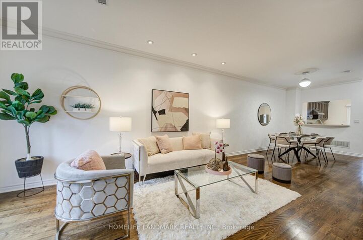 Property Photo:  11 Humphrey Gate  ON M3C 4B8 
