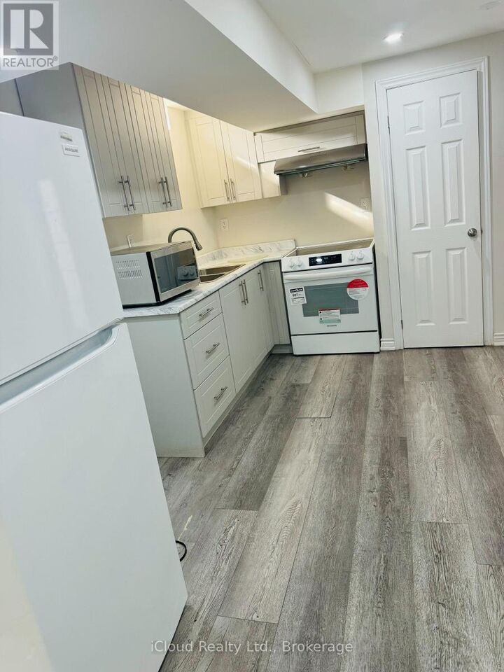 Property Photo:  42 Williamson Drive  ON L7A 3L9 