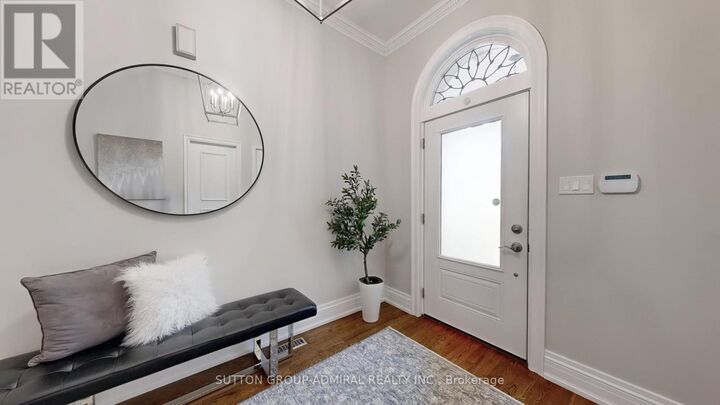 Property Photo: 60 Baynards Lane ON L4C 9B4
