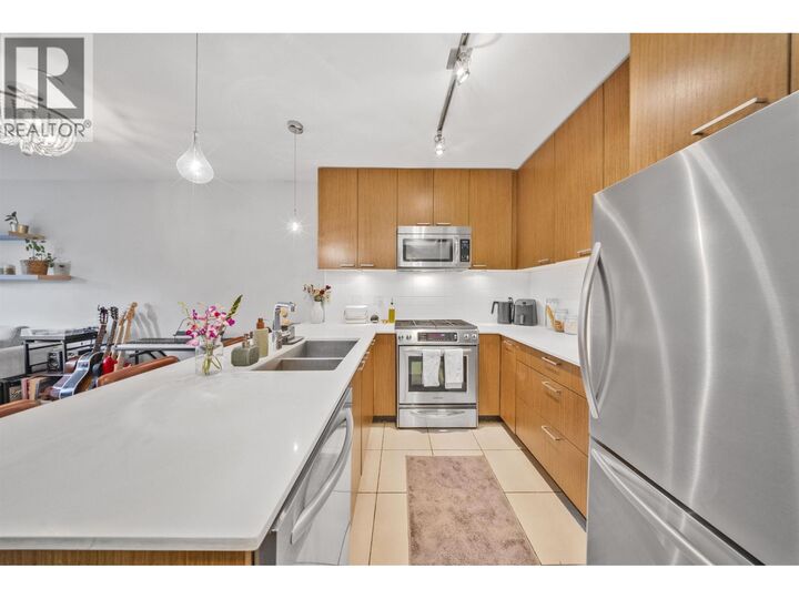 Property Photo: 1330 Marine Drive 205 BC V7P 1T4