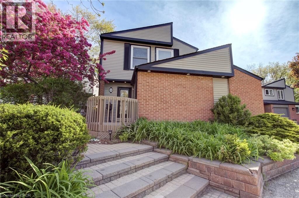 Property Photo: 336 Queen Street South 14 ON L5M 1M2