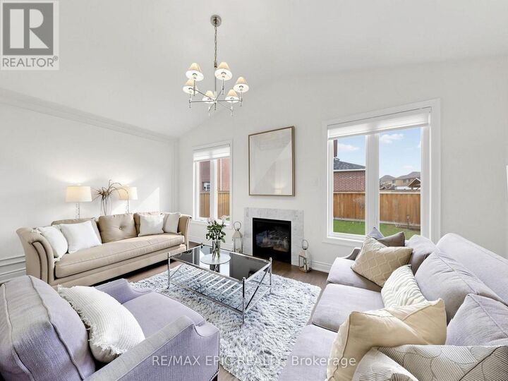Property Photo:  122 Scarlet Way  ON L3Z 4J2 