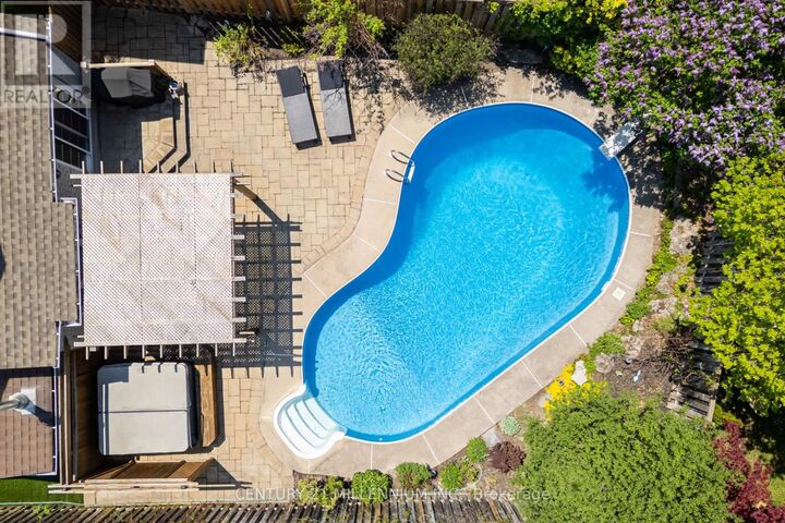 Property Photo:  7220 Danton Promenade  ON L5N 5C5 