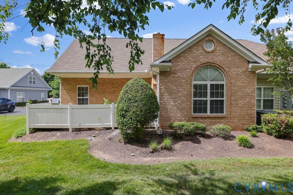 Property Photo:  7363 Norwood Pond Place  VA 23112 
