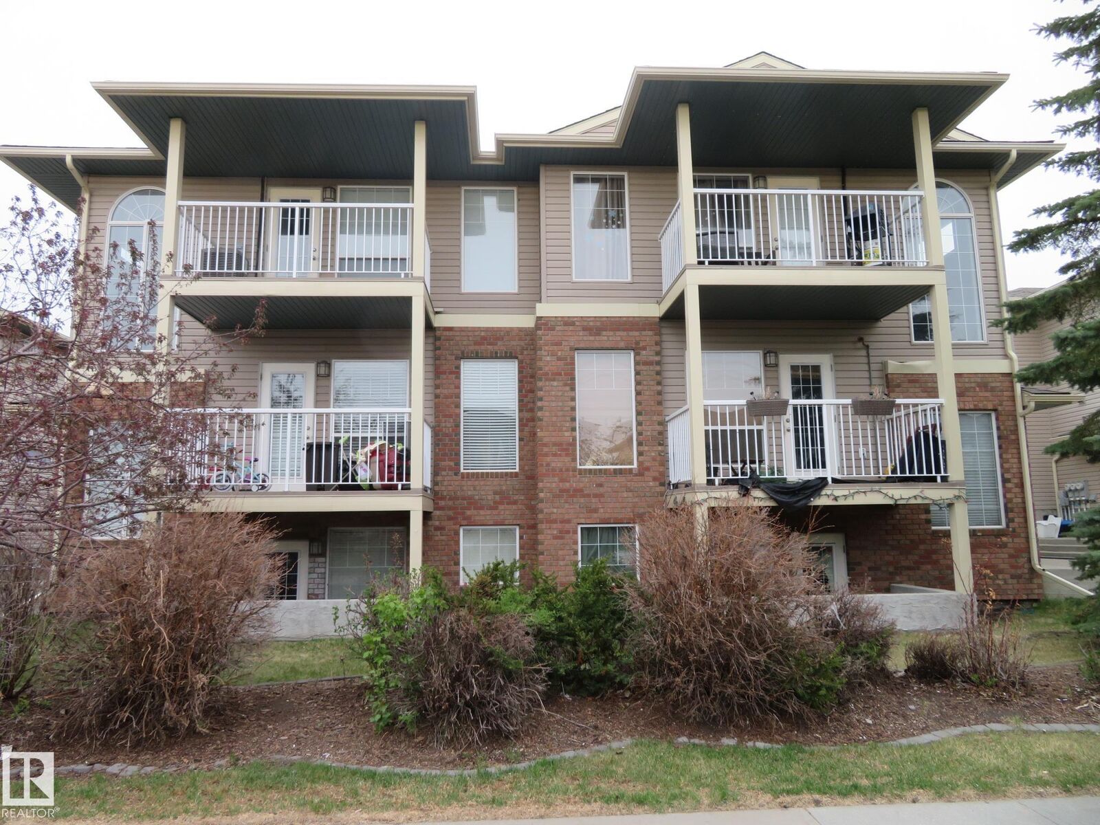 Property Photo:  2945 26 Street NW  AB T6T 2A1 